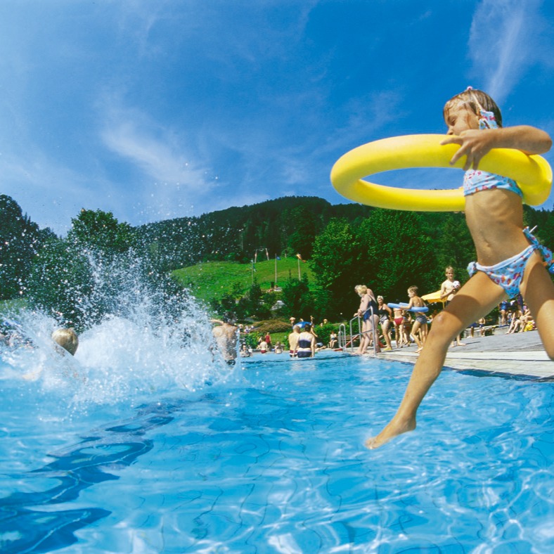 Freibad Reit im Winkl ©Niederstrasser.jpg